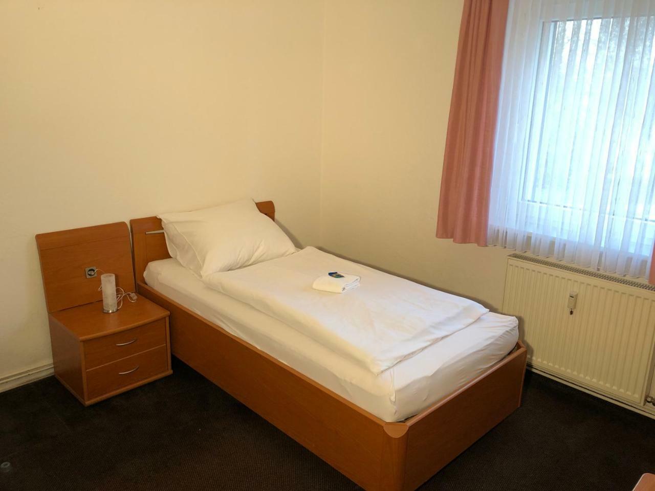 Hotel Mivano Lehrte Eksteriør bilde