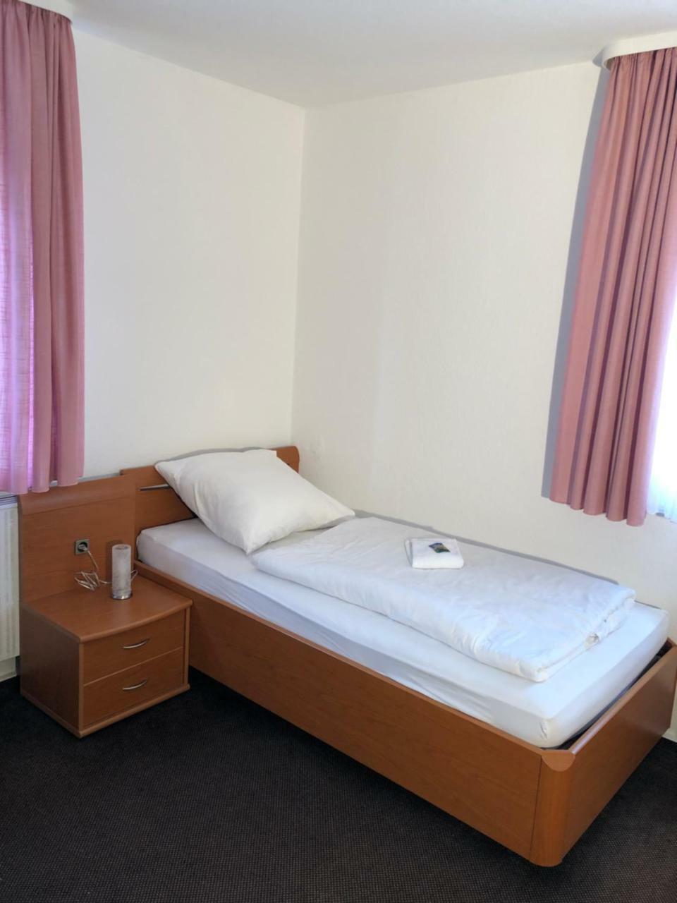 Hotel Mivano Lehrte Eksteriør bilde